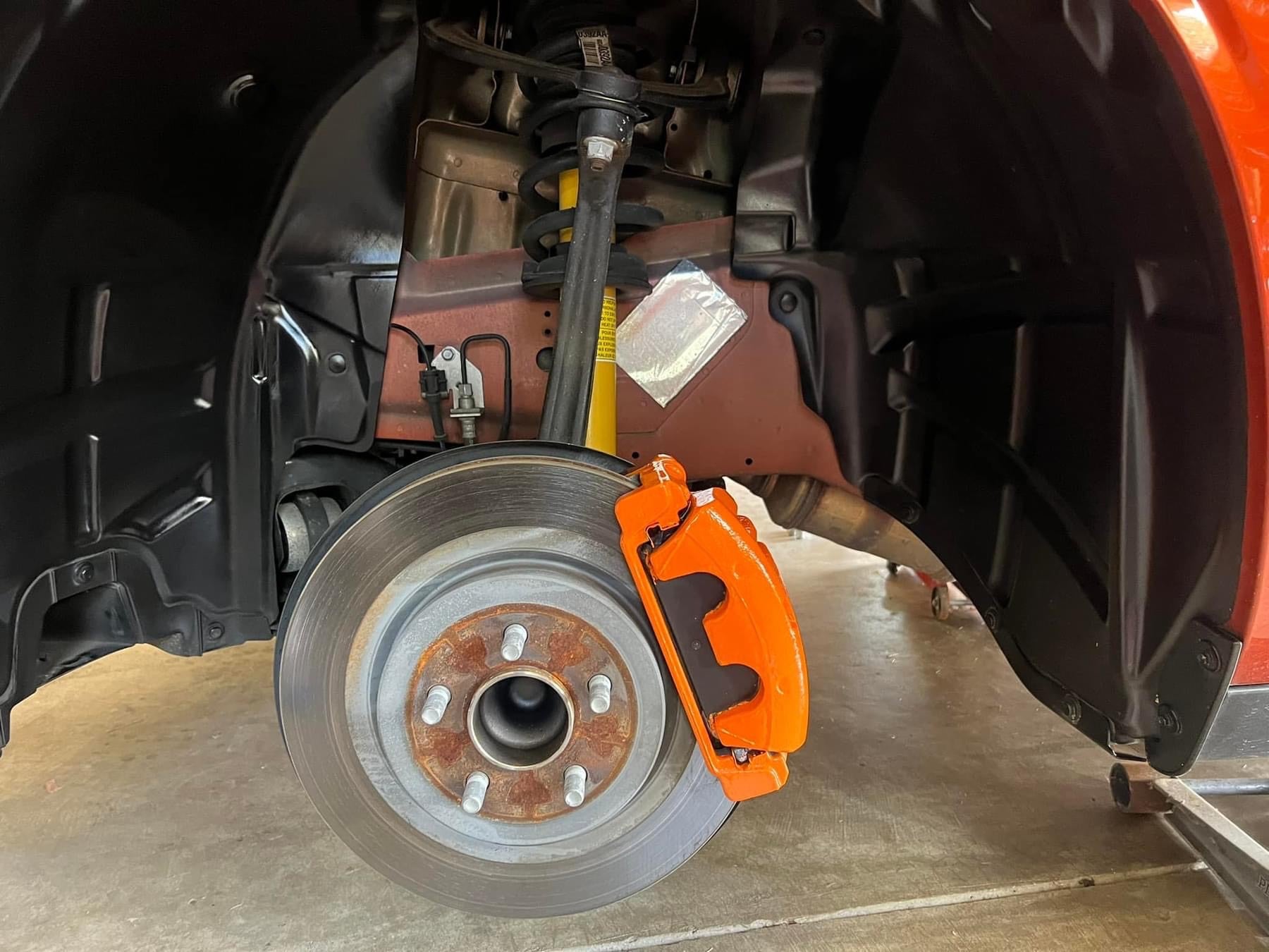 L4-KL4 Chrysler Jeep Header Orange Color Match Brake Caliper Paint